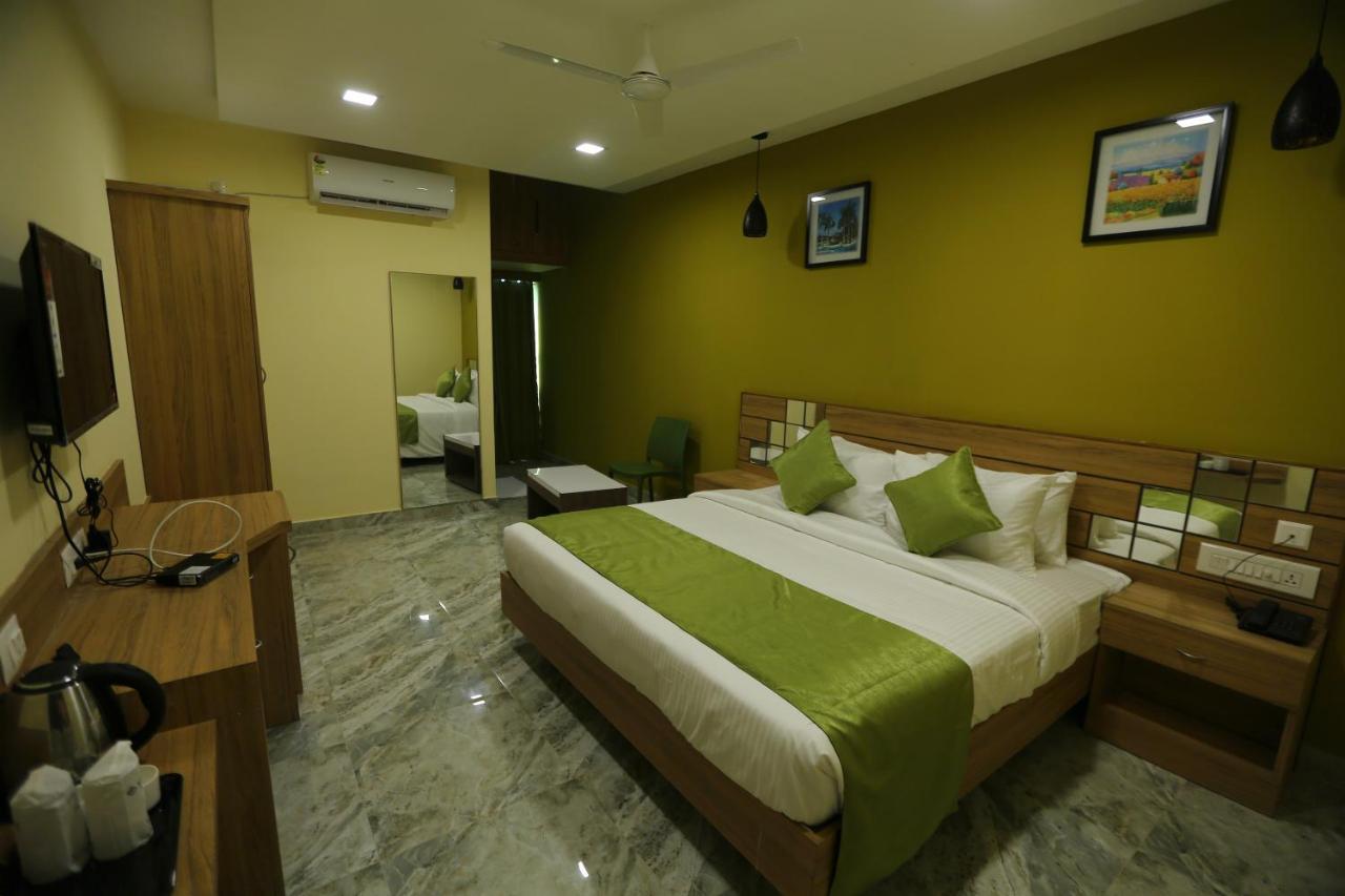 Mehar Inn Hotel Karaikkudi Exterior photo